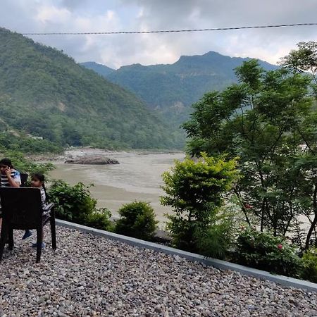 H7 Stay On The Ganges, Yoga & Spa Resort, Rishīkesh 外观 照片