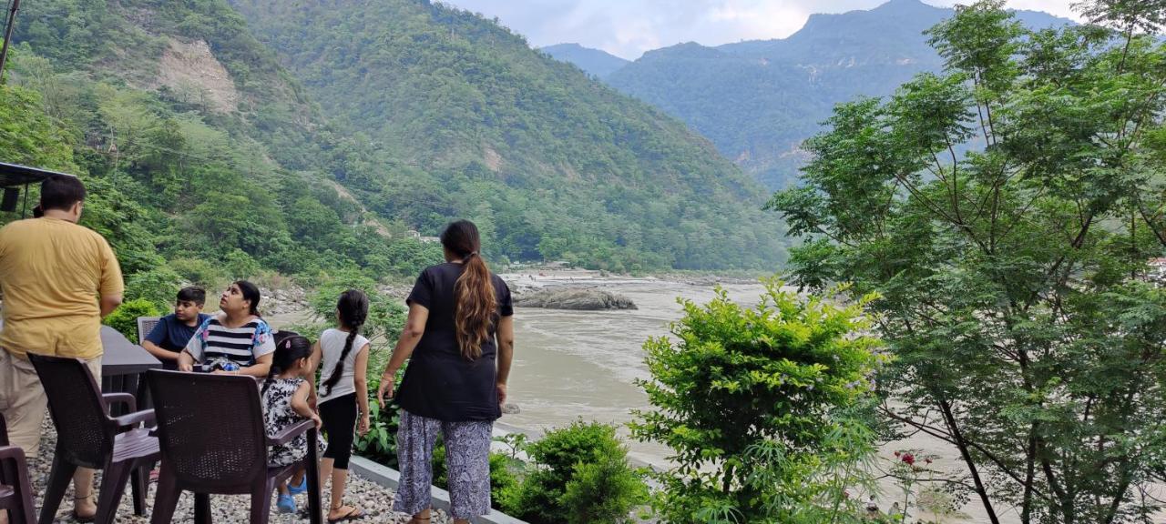 H7 Stay On The Ganges, Yoga & Spa Resort, Rishīkesh 外观 照片